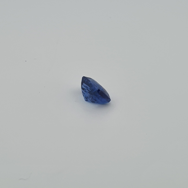 3.80ct Unheated Natural Sapphire - Image 2