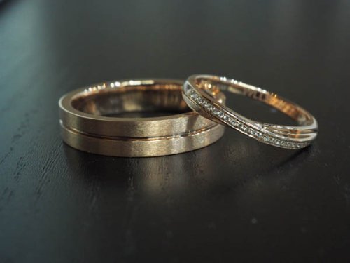 ROSE GOLD CRISS CROSS WEDDING BANDS