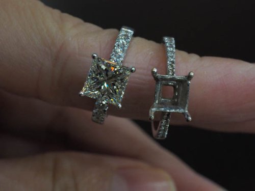 DIAMOND RING RESETTING