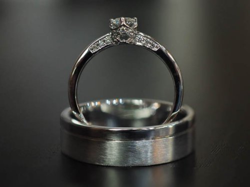 CLASSIC BAND + CROWN ENGAGEMENT RING